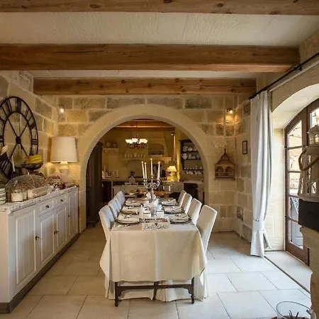 Betty Cake Bed & Breakfast