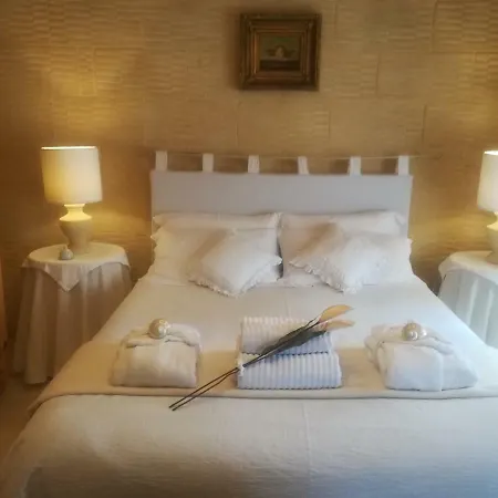 Couette-café Betty Cake House & Pool Qala