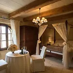 Betty Cake House & Pool 4*