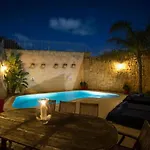 Betty Cake House & Pool 4*