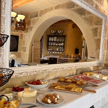 Bed & Breakfast Betty Cake House & Pool